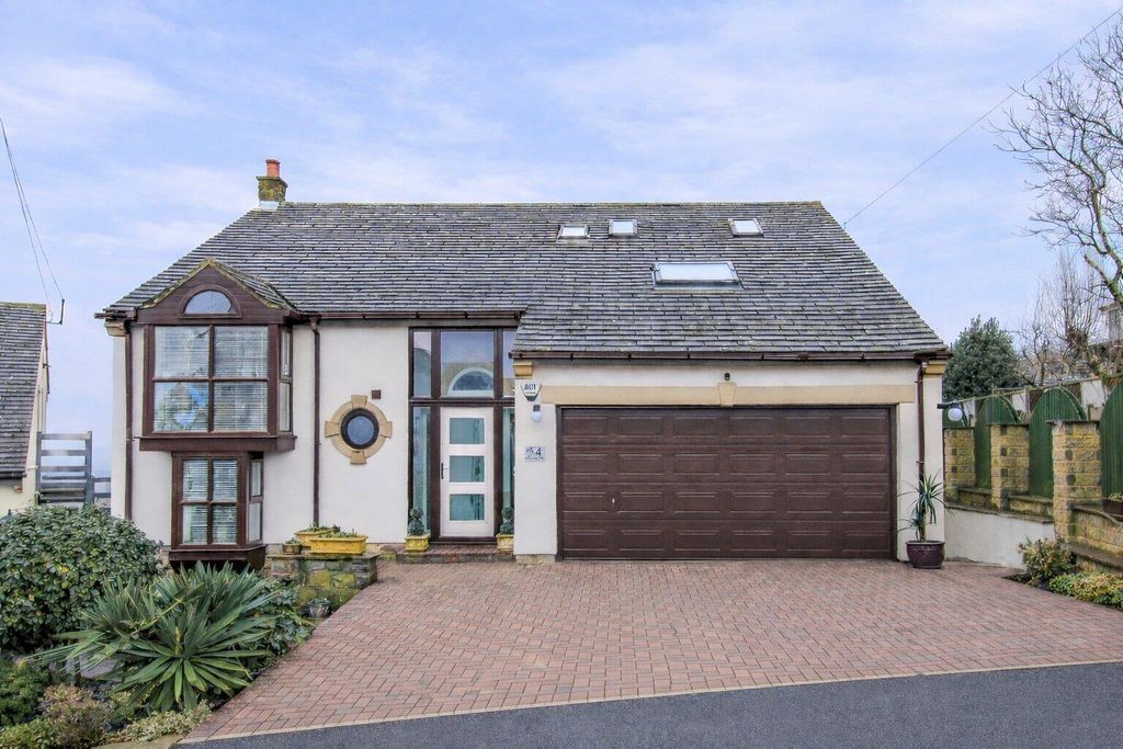 Property photo 1 of 27