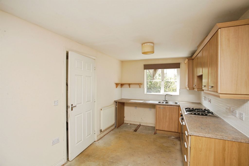 Property photo 3 of 15
