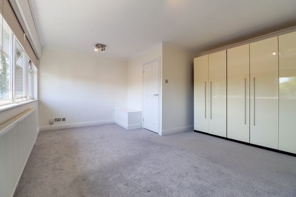 Additional image 9 of 3 bed terraced house for saleOld Rectory Close, Harpenden AL5