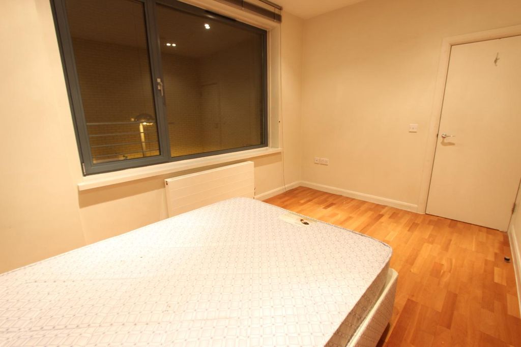 Property photo 1 of 33