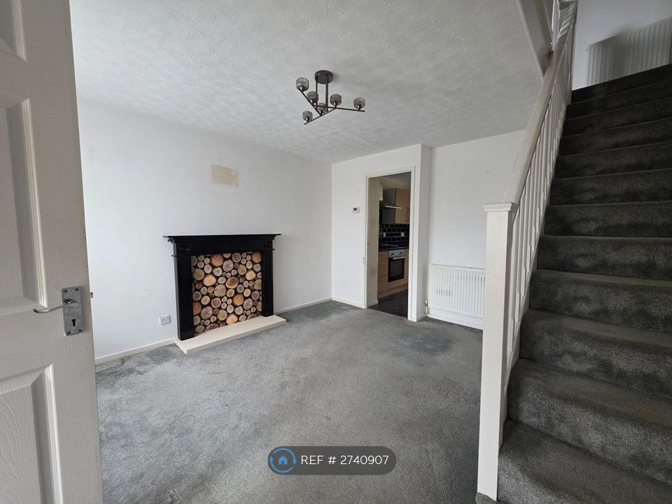 Property photo 2 of 15 Living Room