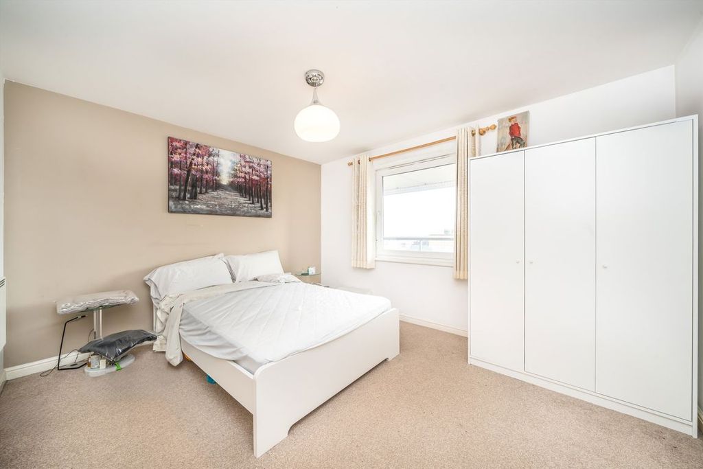 Property photo 3 of 5