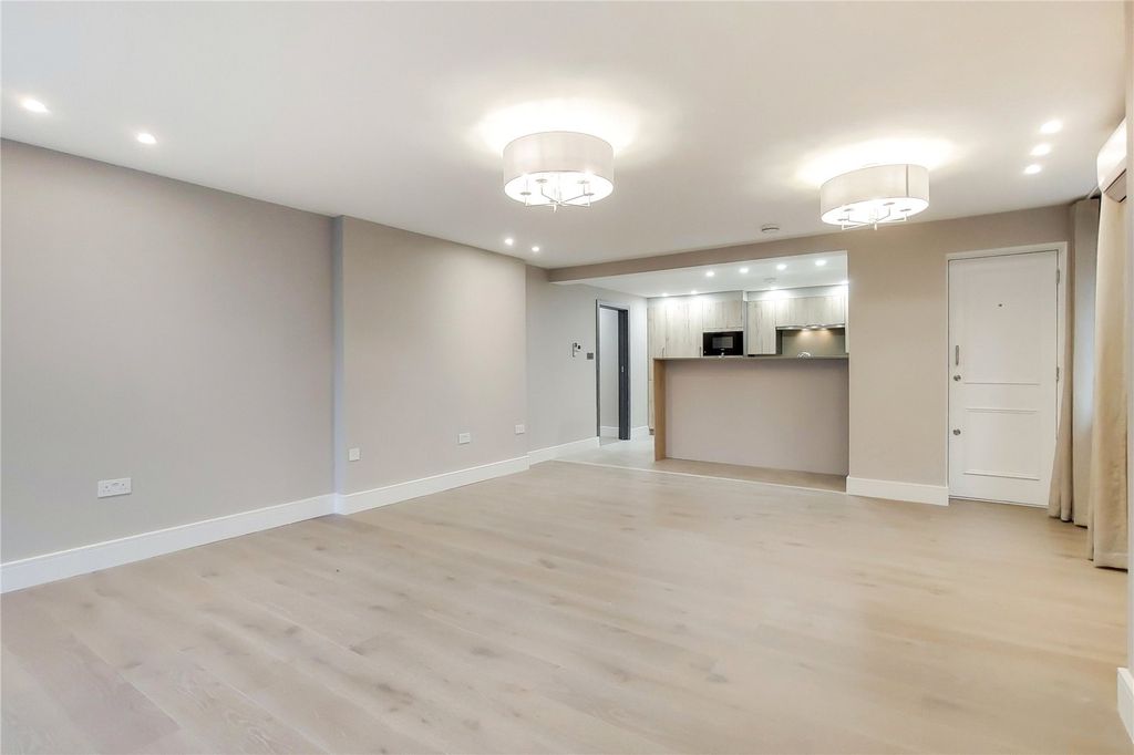 Property photo 2 of 12 Picture No. 05