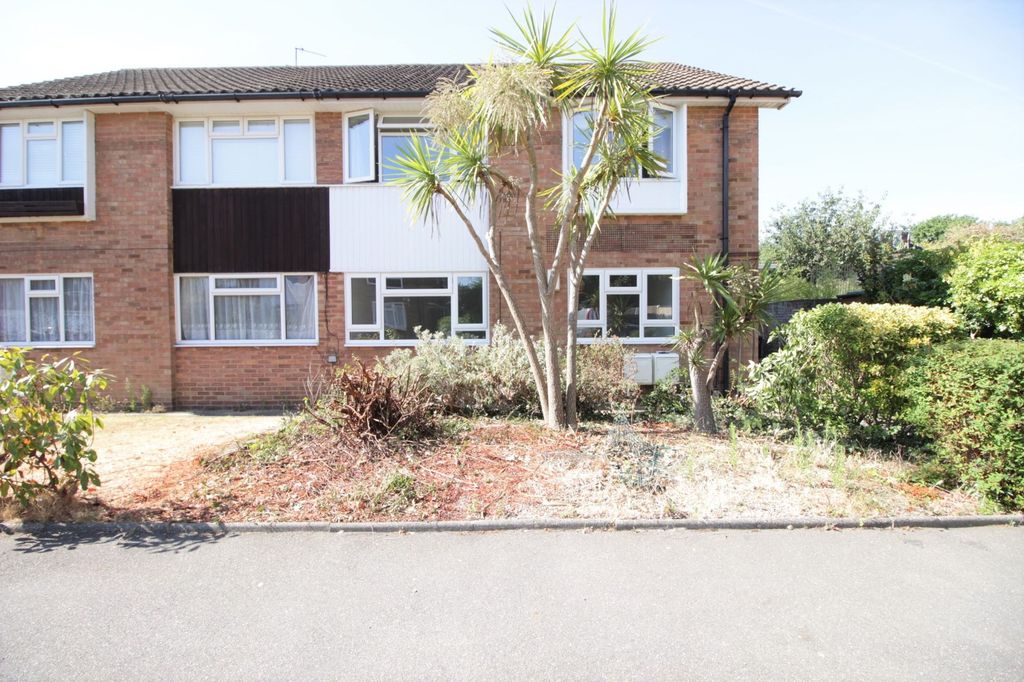 Property photo 1 of 8 External