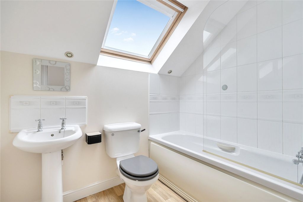Additional image 5 of 1 bed flat for saleWoolbrook Road, Sidmouth, Devon EX10
