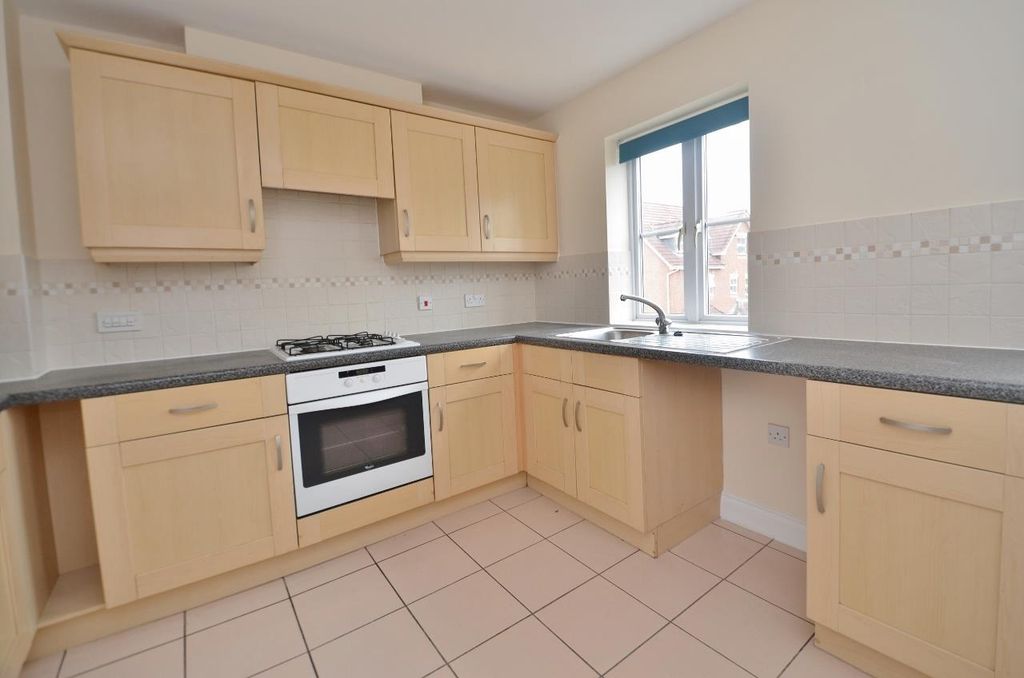 Property photo 3 of 22 Kitchen