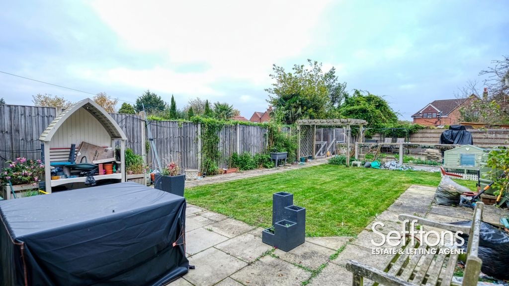 Property photo 2 of 17 Dscf1202_6