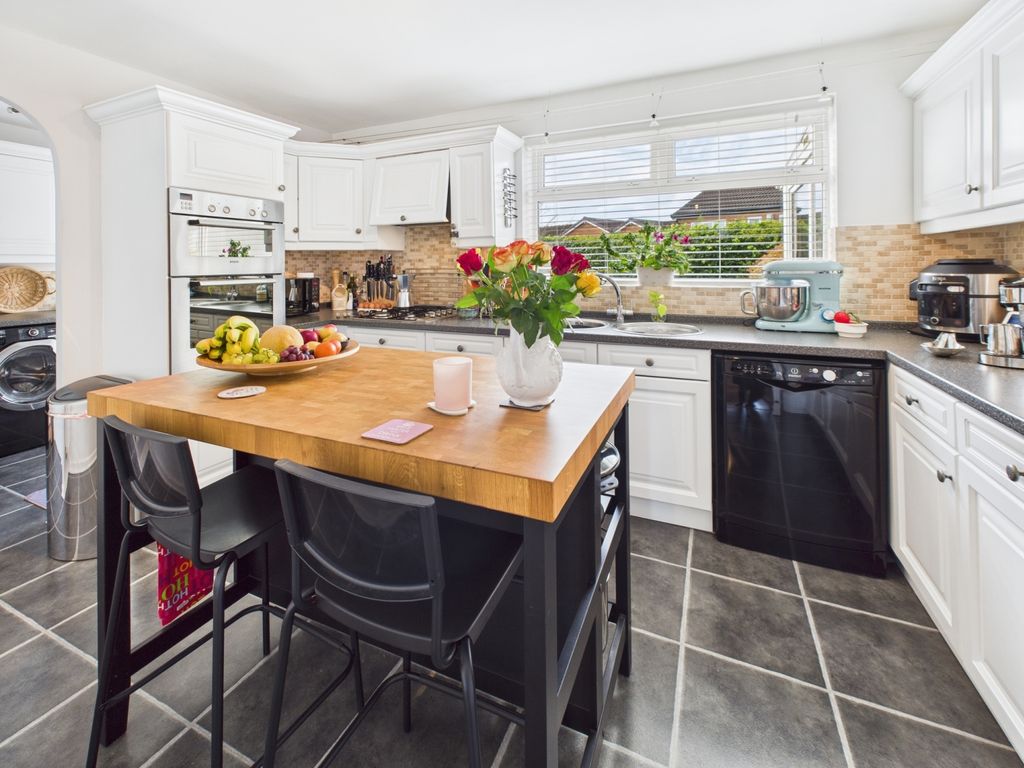 Property photo 3 of 31