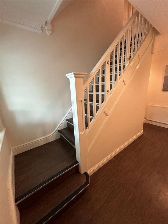 Property photo 3 of 9 Hallway1.Jpg