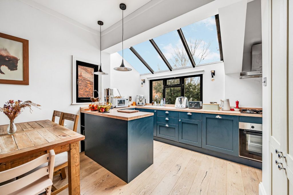 Property photo 3 of 14