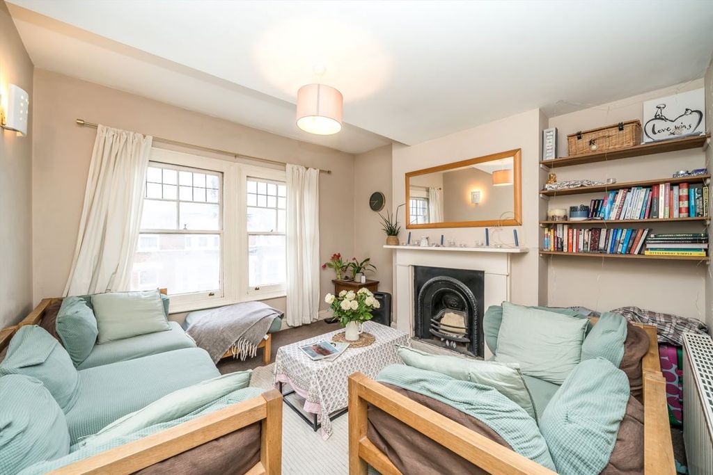 Property photo 2 of 9