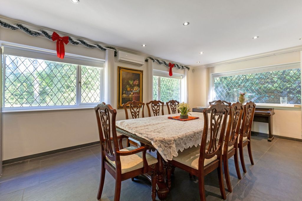 Property photo 3 of 12 107671_Lotus-Lodg...