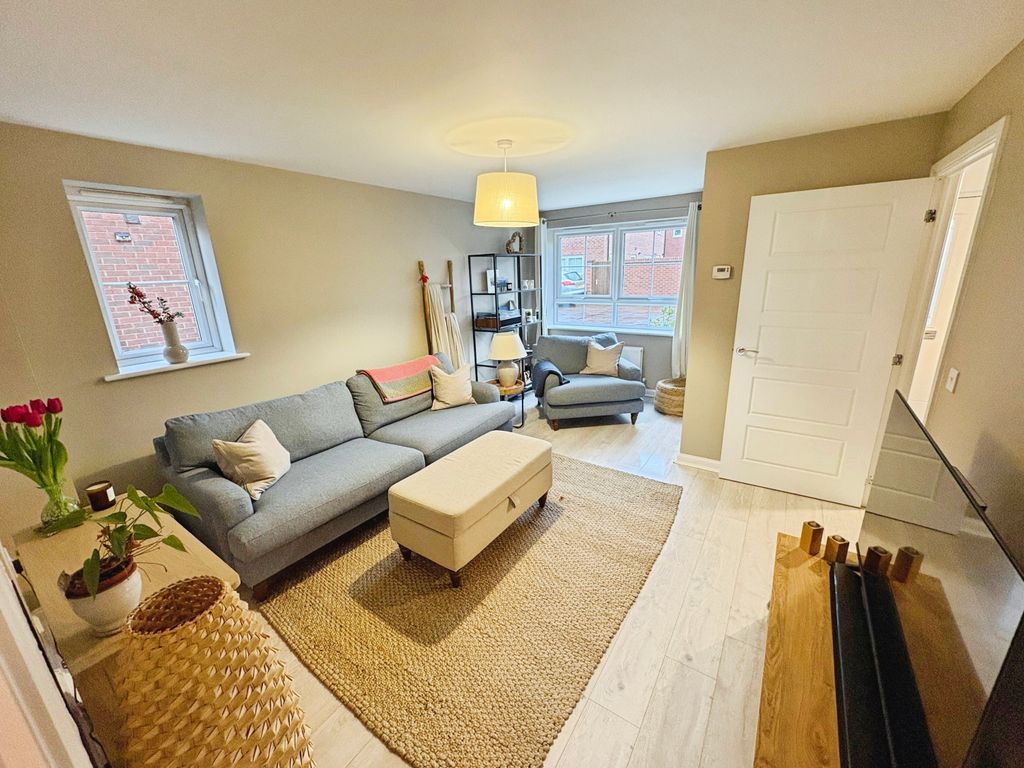 Property photo 3 of 18 546516ce-Img_8142