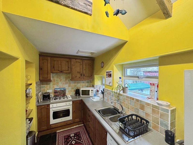 Property photo 2 of 14 Photo 10