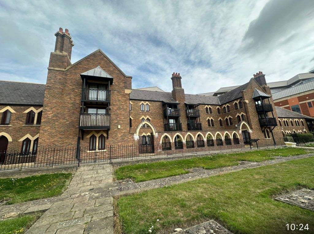 Property photo 1 of 12