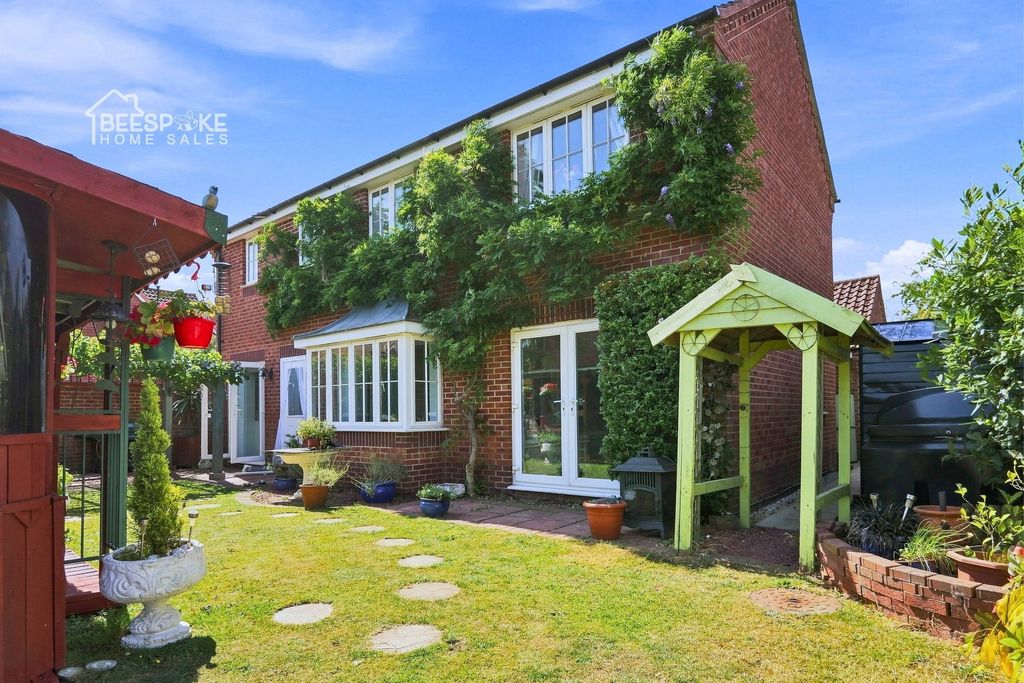 Property photo 2 of 36