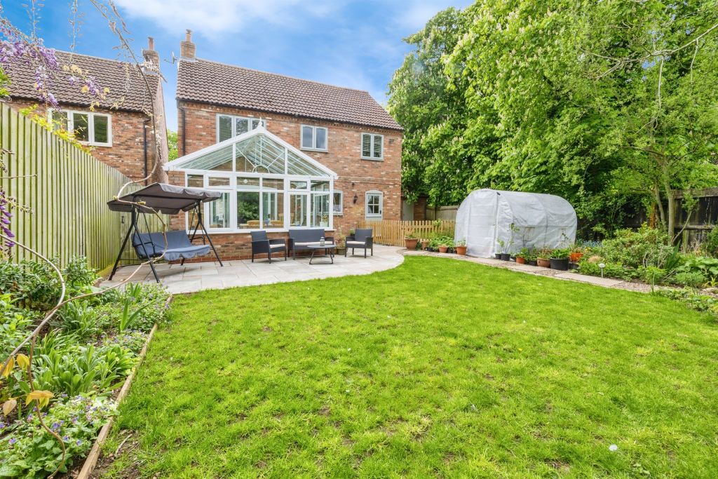 Property photo 2 of 18