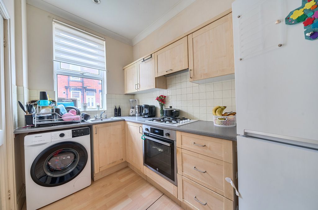 Property photo 3 of 13 1417613-8-69971F2...