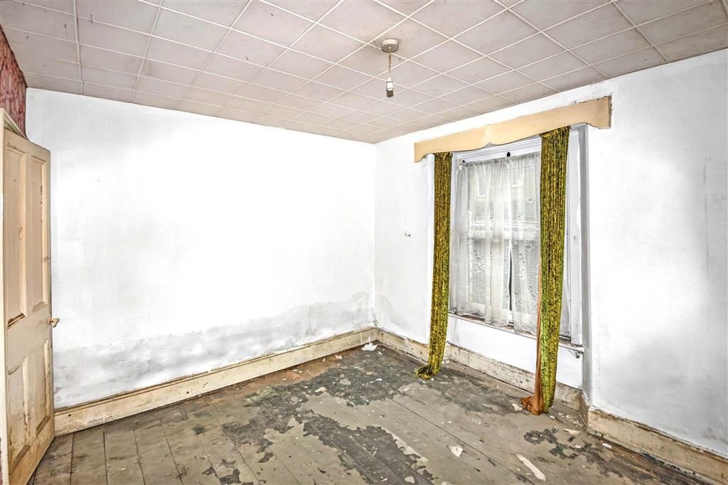 Property photo 3 of 5