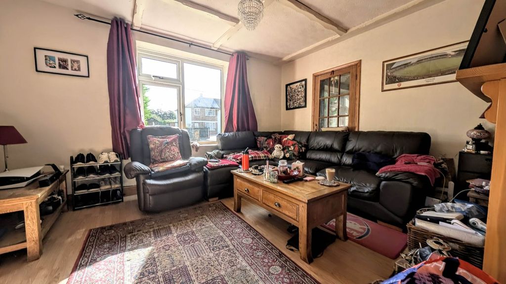 Property photo 2 of 14