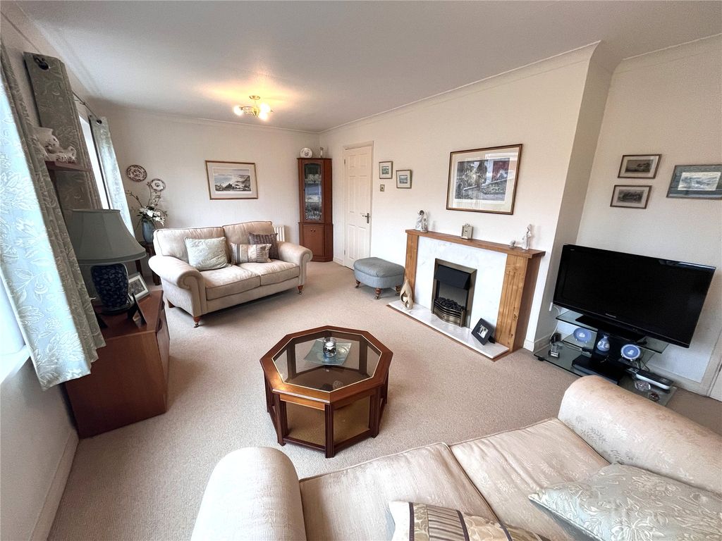 Property photo 3 of 15 Picture No. 02