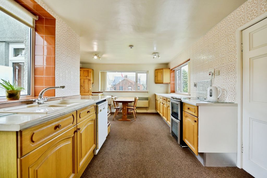 Property photo 2 of 26 Pbox-Img.Jpg