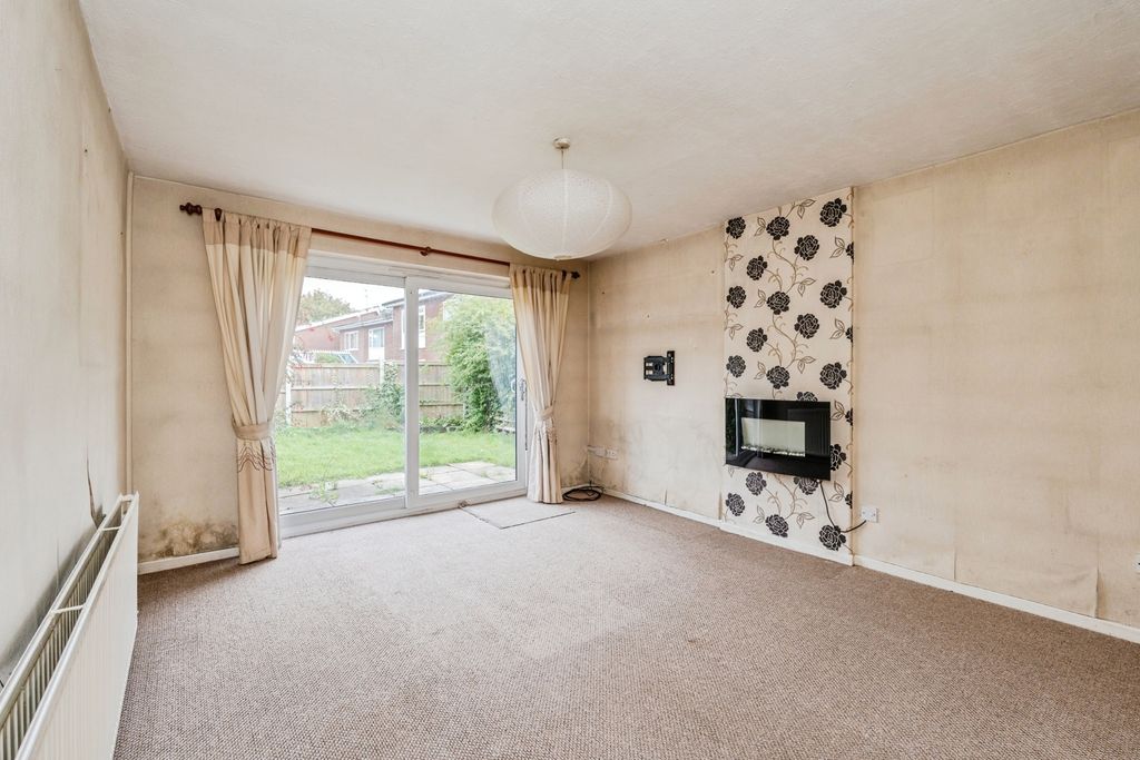 Property photo 3 of 17 Photo