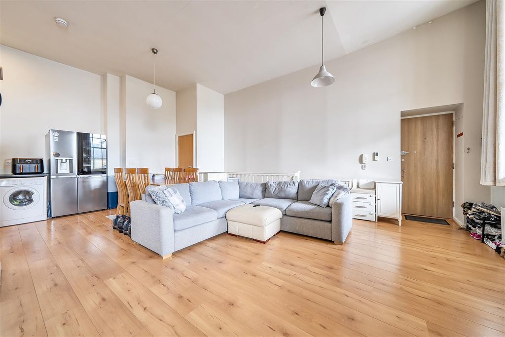 Property photo 1 of 14 Living Room