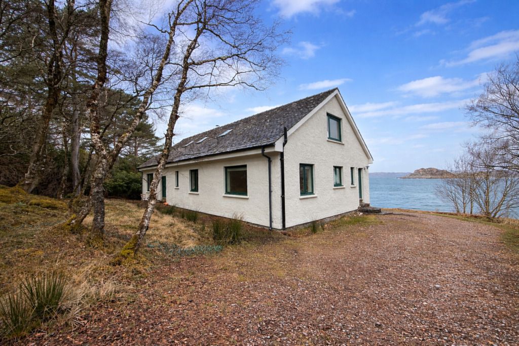 Property photo 2 of 48