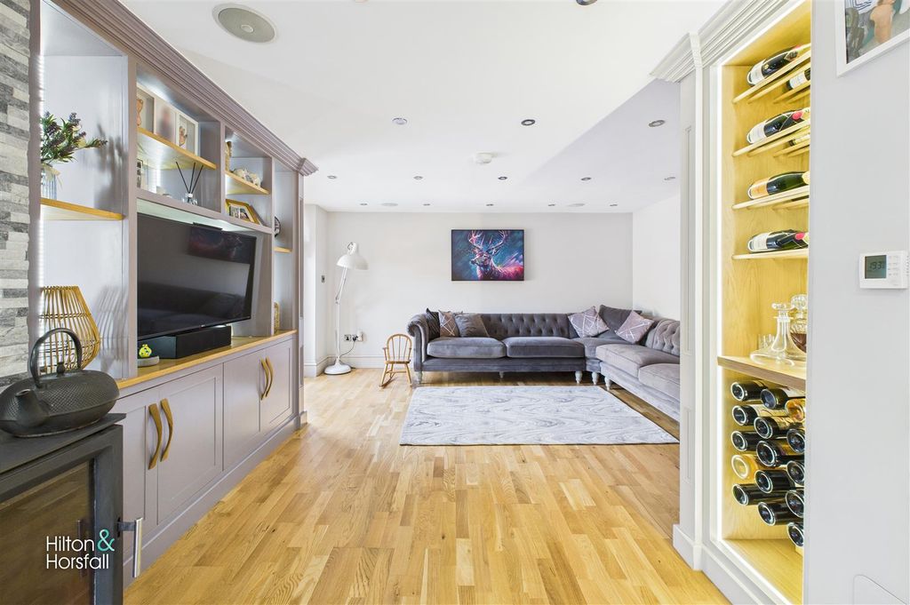 Property photo 2 of 25 Alderhurst Head Farm Cottage