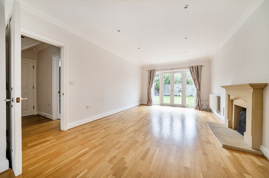 Property photo 3 of 26 Reception Room