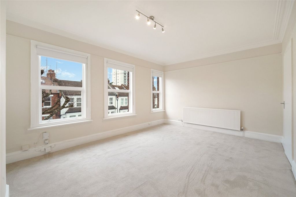 Property photo 1 of 26 Picture No. 47