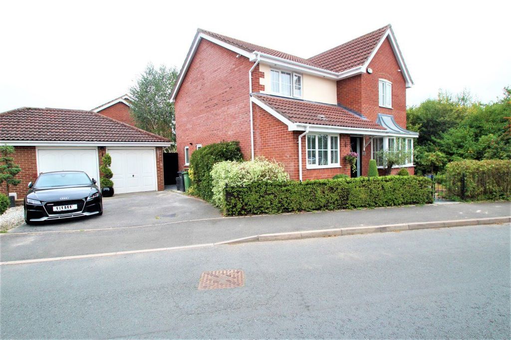 Property photo 1 of 11