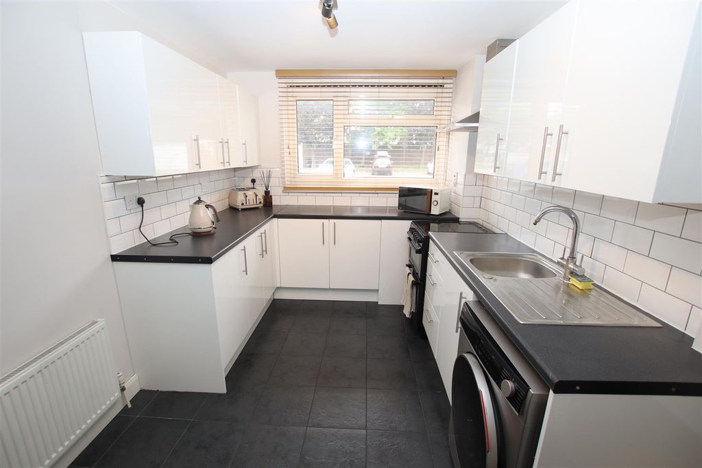 Property photo 2 of 11 Img_9747.Jpg