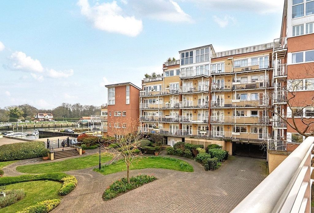 Property photo 1 of 11 Balcony View