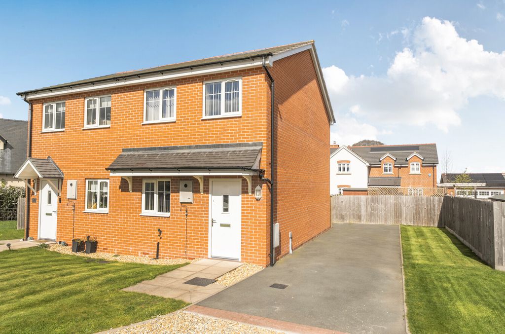 Property photo 1 of 20 1437554-18-69Cee2...