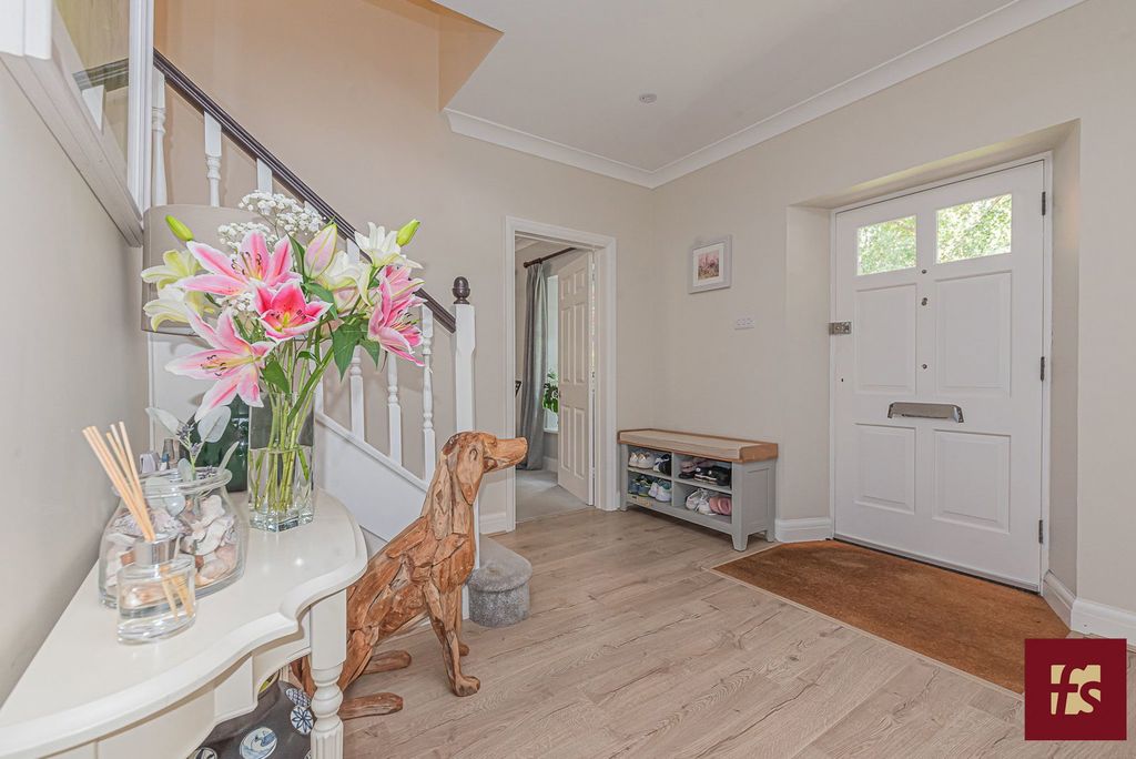 Additional image 16 of 5 bed detached house for saleTalisman Close, Crowthorne, Berkshire RG45