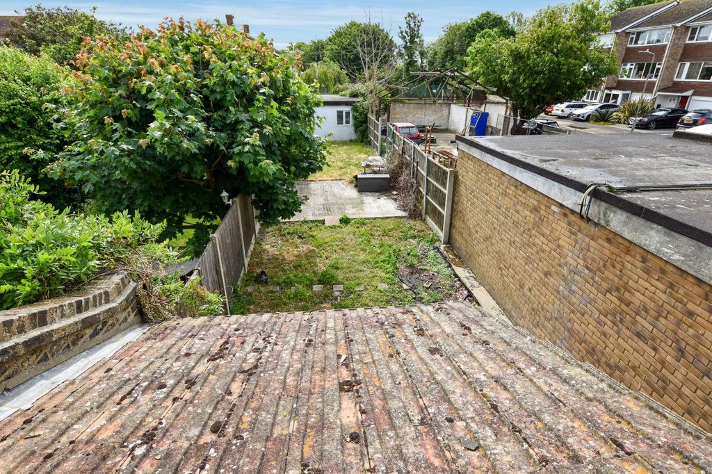 Property photo 2 of 26 Picture No. 27