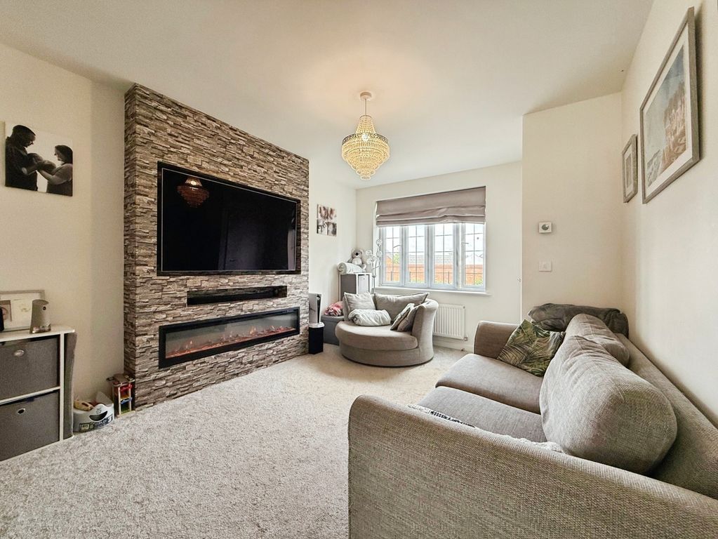 Property photo 2 of 16 Pbox-Img.Jpg