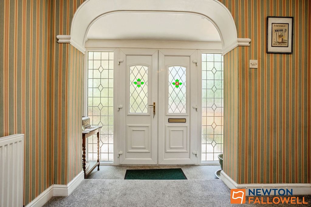 Property photo 2 of 34
