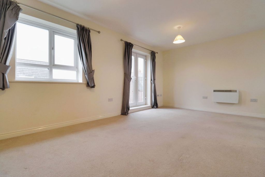 Property photo 3 of 9