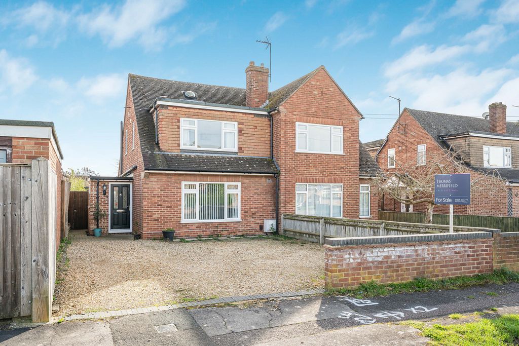 Property photo 1 of 17