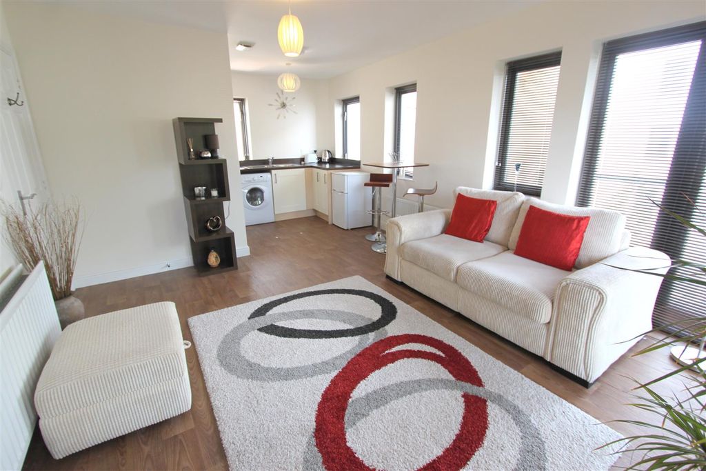 Property photo 3 of 7