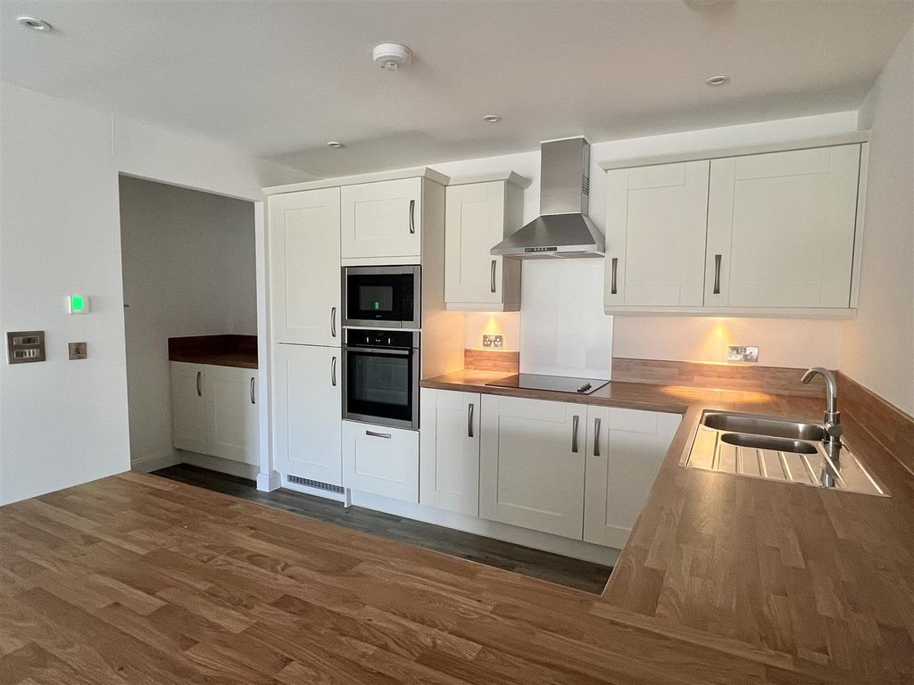 Property photo 3 of 27 Image00004.Jpeg