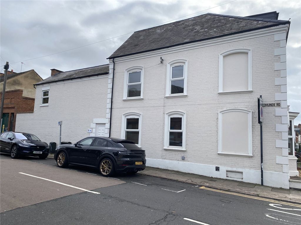 Property photo 3 of 6 Picture No. 05