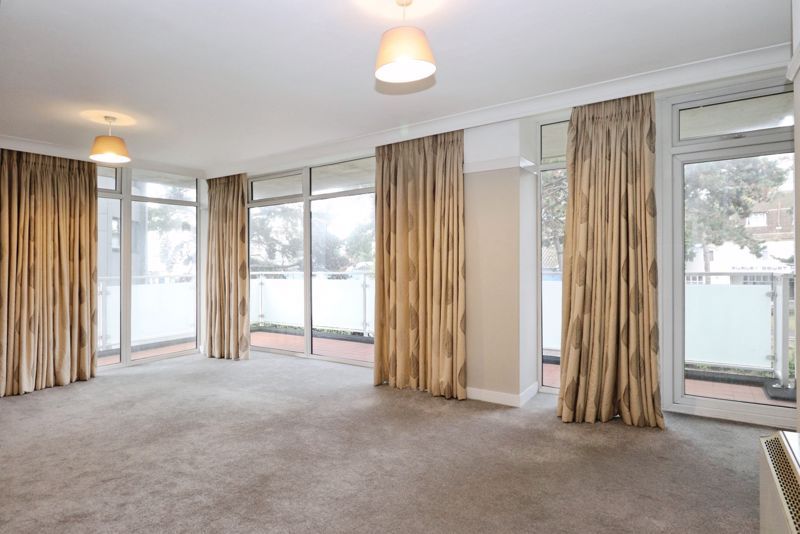 Property photo 2 of 8 Photo 3