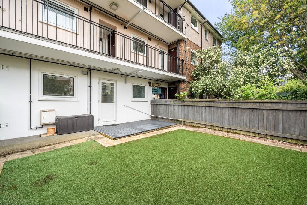 Property photo 1 of 20 1459845-25-6A0Aebdf2124F.Jpg