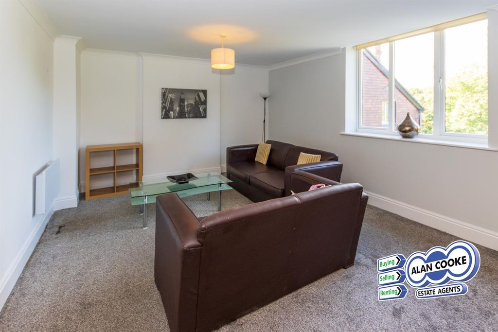 Property photo 2 of 10 Open Plan Lounge & Kitchen