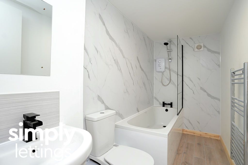 Property photo 3 of 6 Photo 2