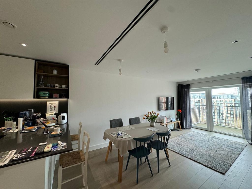 Property photo 2 of 12 9c183A56